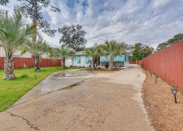 Private Hot Tub: Fort Walton Beach Bungalow!
