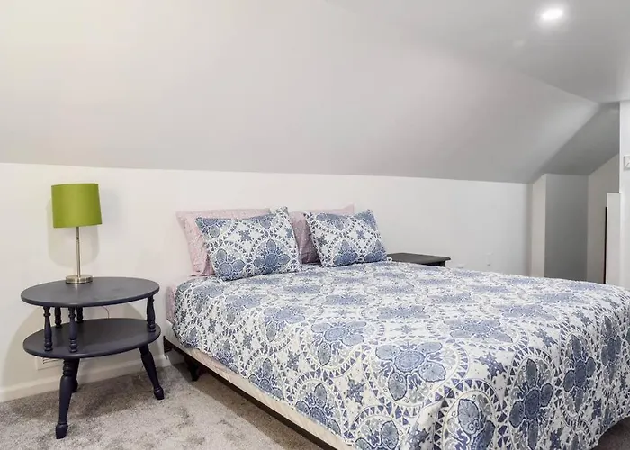 Large 2 Bedroom Great Location Close To Everything