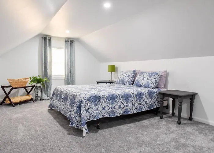 Large 2 Bedroom Great Location Close To Everything