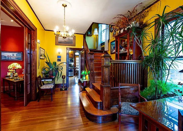 Mike & Allen'S Place On The Park_3