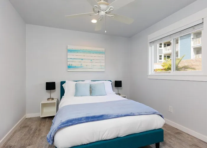 Charming Beach Bungalows - 4Br, Sleeps 10, Pets Ok