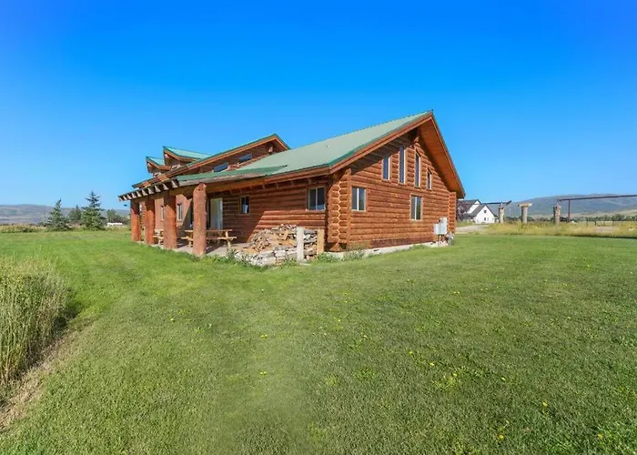 Splendor Valley Farms Huge Log Cabin With King Bed Bunk Beds And Game Room