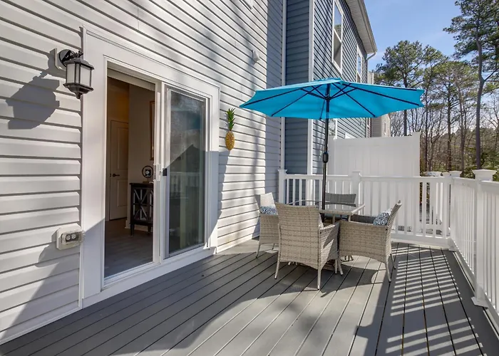3 Mi To Ocean City Boardwalk: Townhome W/ 2 Decks