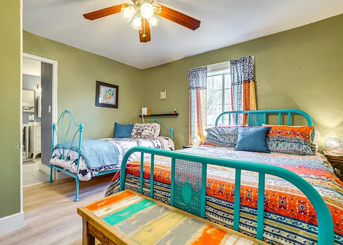 New Mexico Cottage: Private Yard & Hot Tub