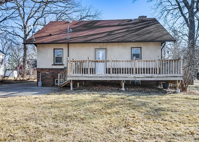 Spacious Detroit Lakes Home: Walk To Downtown!