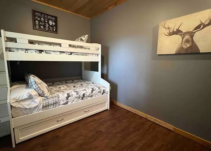 Nantahala Nook, Cabin W/Hot Tub,Game Room, & Wifi