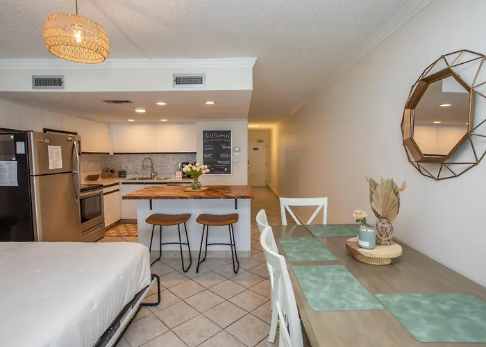 Oceanfront Resort - Hot Tub, Heated Pool, Balcony