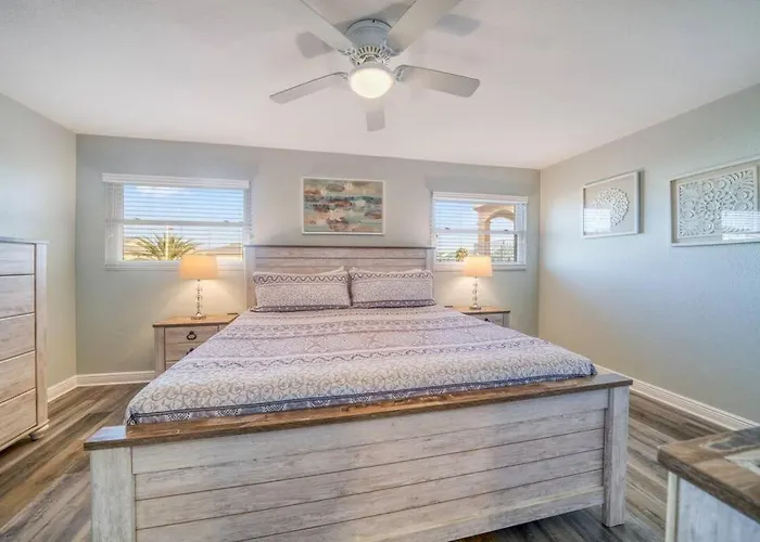 Four Shores Unit 1 Beach Condo Direct Gulf With Pool & Spa