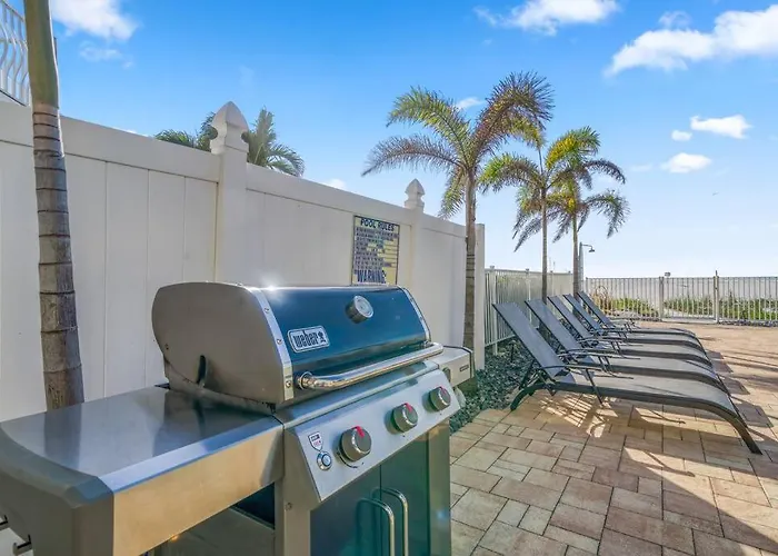 Four Shores Unit 1 Beach Condo Direct Gulf With Pool & Spa