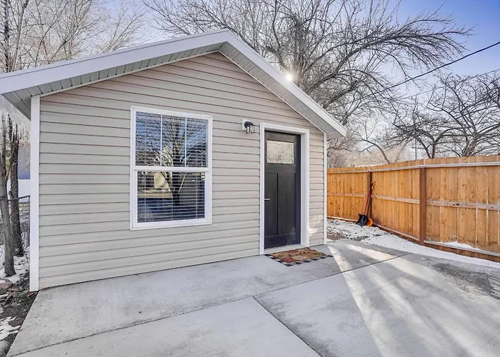 Cedar City Studio Retreat: Patio, Fire Pit & Grill