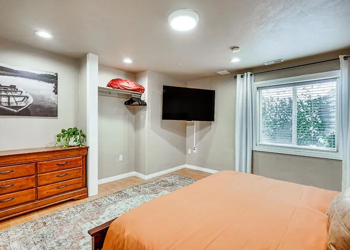 Utah Apartment: 2 Mi To Amphitheatre