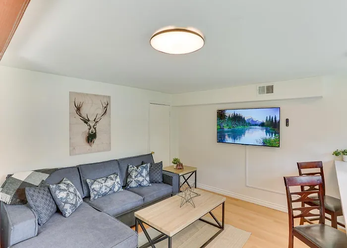 Crestline Home W/ Private Hot Tub: Steps To Lake!