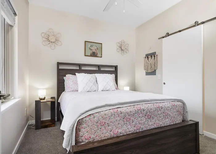 Sweet Tart Spot - Cozy Tc Condo - Tart Trail - Balcony - Pets Welcome