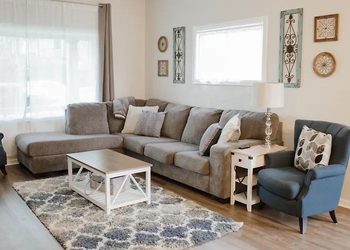 Central Tacoma Triplex