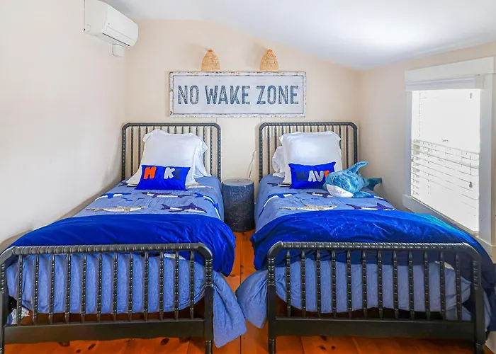 Close To Dtwn Nantucket! Group Getaway W/ Patio