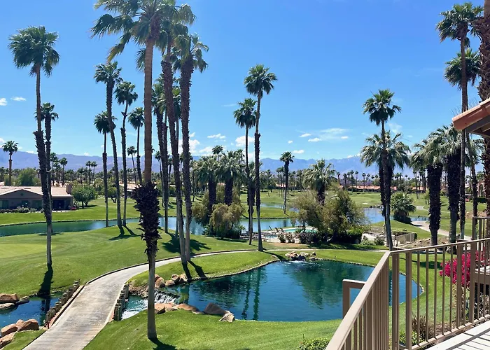 The View! Palm Desert Country Club Villa