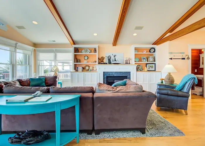 Perma Grin Ocean Front, Private Pool And Hot Tub