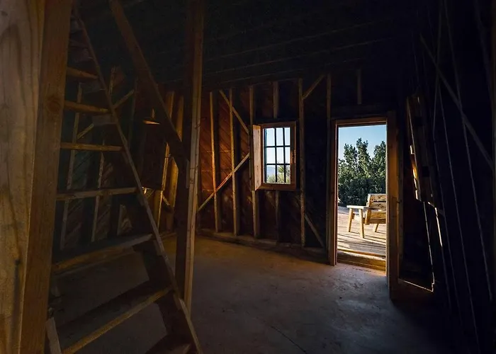 Joshua Tree Hidden Tower * Views - Landmark