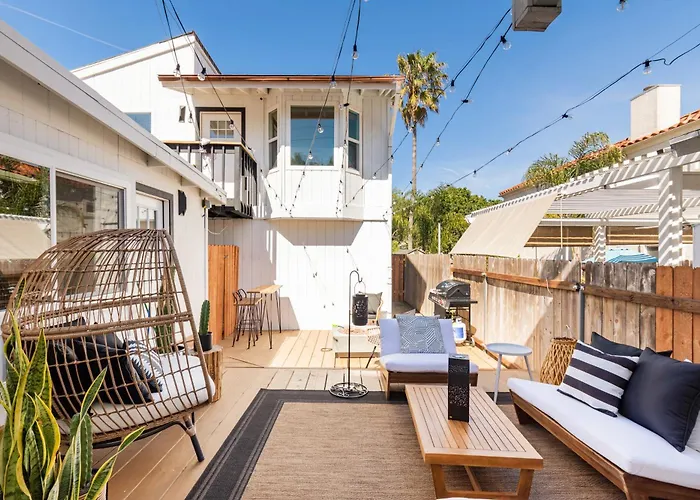 Walk To Beach! Patio, Rooftop, Yard, Bbq! Downtown Huntington