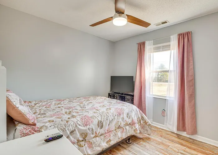 Pet-Friendly Beaufort Home W/ Private Yard