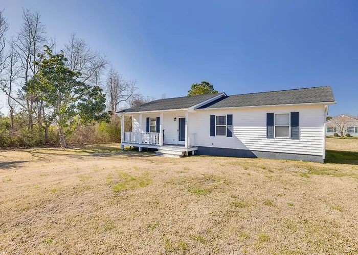 Pet-Friendly Beaufort Home W/ Private Yard