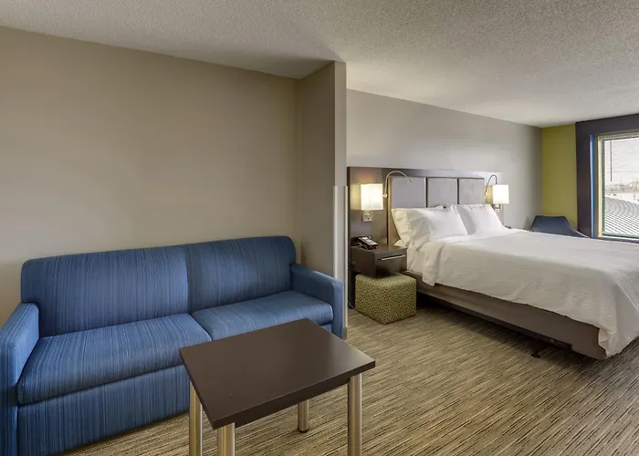 Holiday Inn Express & Suites Bryan-Montpelier By Ihg