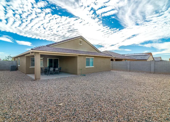 *Family Oasis*Shuffleboard*Backyard*Arcade*Garage*