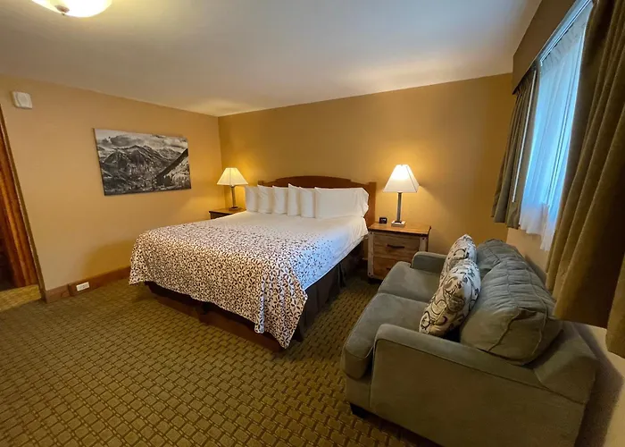 Silver Moon Inn