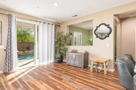 Minutes To Wineries Outdoor Oasis Pool Table