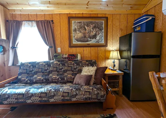 Yellowstone'S Treasure Cabins