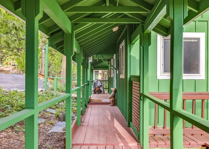 Cozy Mi-Wuk Village Cabin: 18 Mi To Dodge Ridge!
