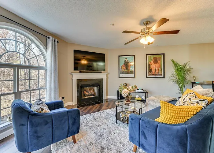 Winston-Salem Condo W/ Balcony: Steps To Golf!