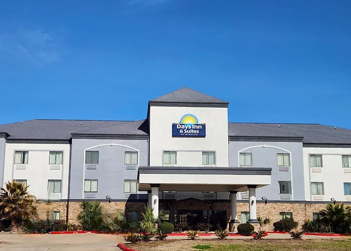 Days Inn & Suites By Wyndham Houston / West Energy Corridor