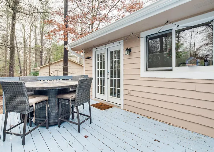 Pet-Friendly Fletcher Home - 13 Mi To Asheville!