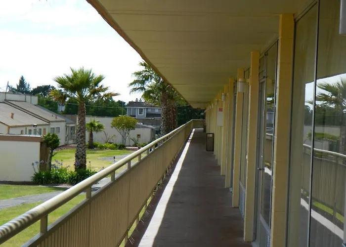 Palms Inn