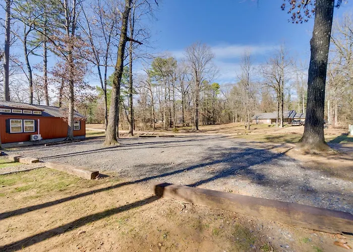 'Sweet Spot' Cabin In Broken Bow W/ Fire Pit!