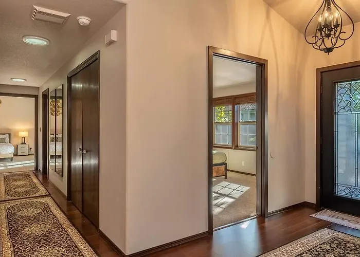 Comfy 4B/2B Home Near Dunes & Ocean! Pet Friendly!