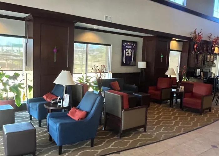 Comfort Suites Palestine