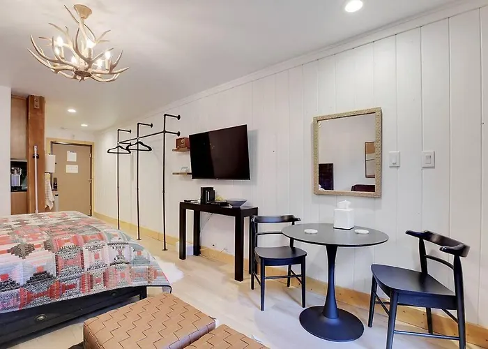 Slope Side Studio In Northstar Village!