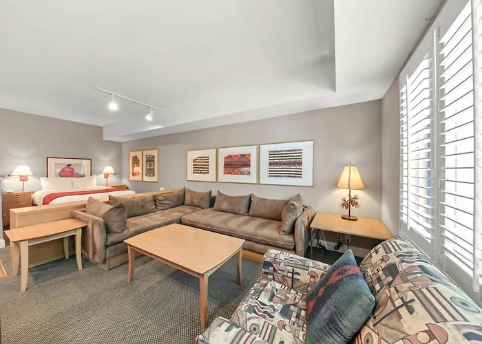 Palisades Tahoe Lodge Rentals Studio #226