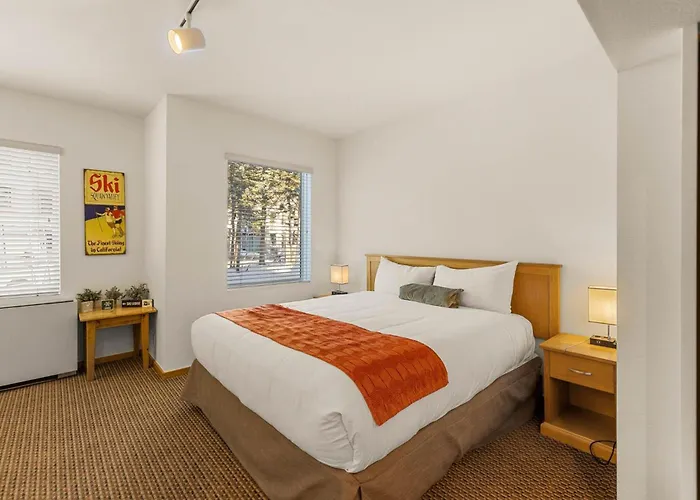 Palisades Tahoe Lodge Rentals Studio #144