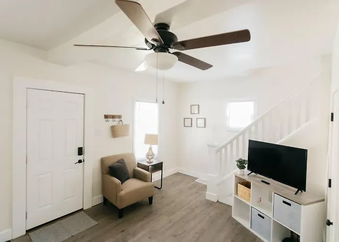 Beautiful Cape Cod House In Central Location