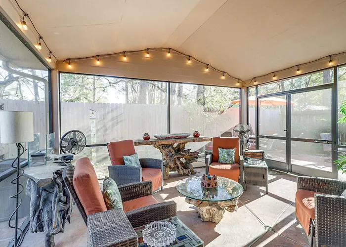 Dog-Friendly Cypress Vacation Rental W/ Lanai!