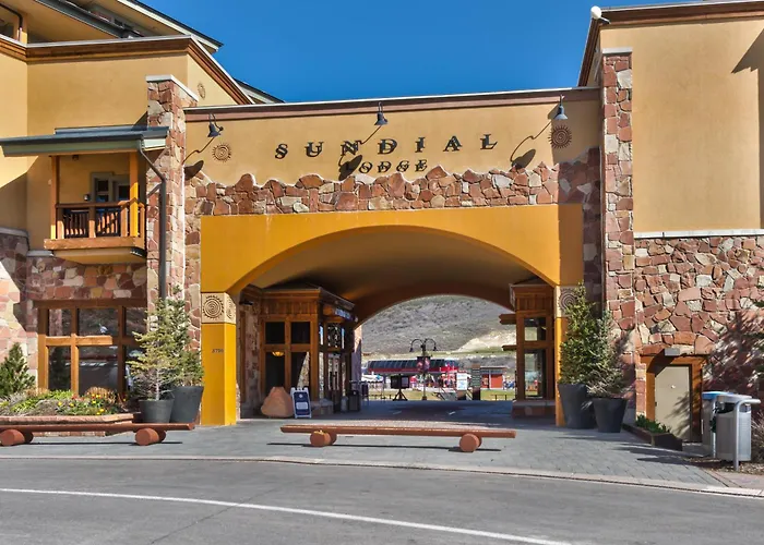 Unequalled Ski In Out Location Next To Gondola, Superior 1Br, Pool, Condo Nast Winner B415