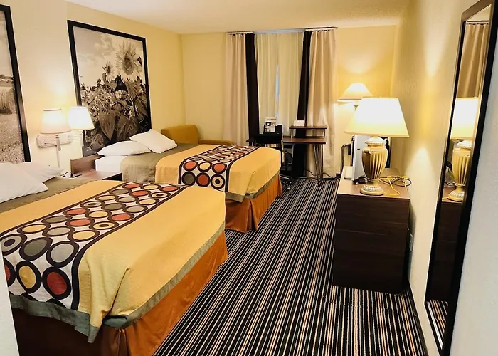 Super 8 By Wyndham Dodge City