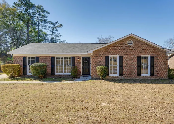 5 Mi To Fort Moore: Quiet Columbus Home W/ Yard