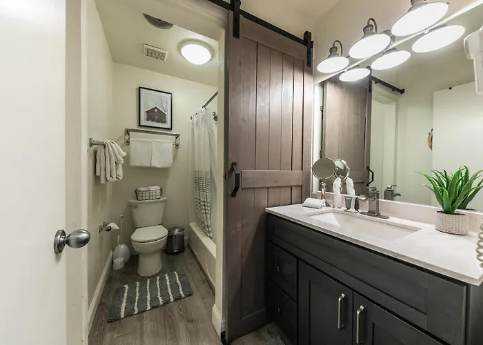 Beautiful Deluxe Studio W/Lake View #245 At Donner Lake Village