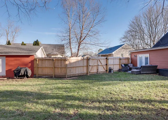 Lovely Lexington Home: 4 Mi To Downtown!