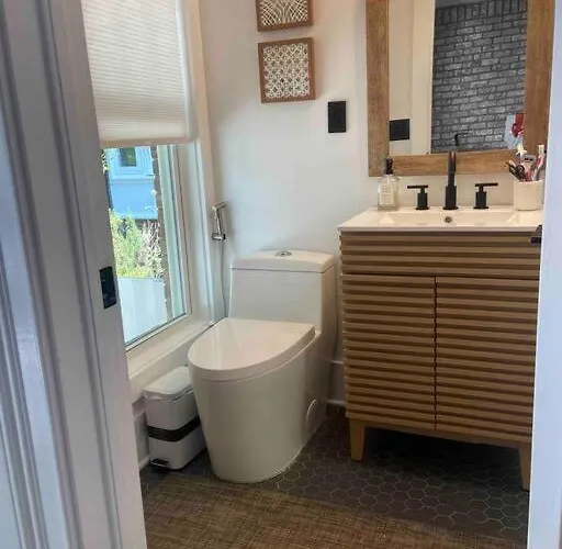 Modern Farmhouse Escape