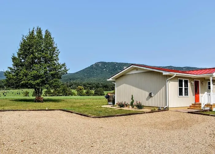 Holly Tree Retreat Located In Beautiful Luray, Va.